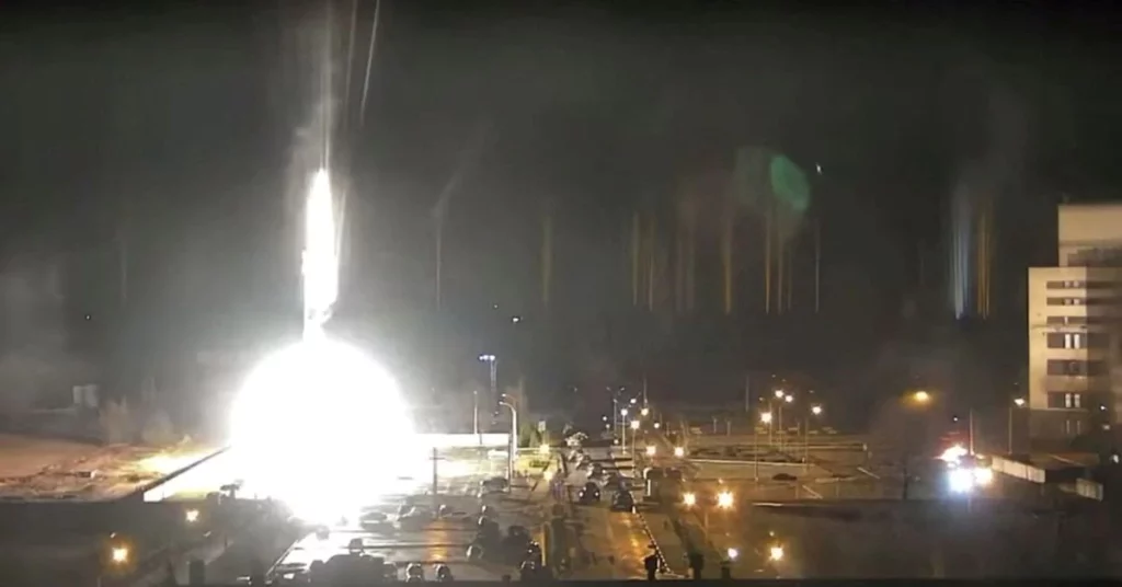 Forças russas apreendem enorme usina nuclear ucraniana, fogo apagado