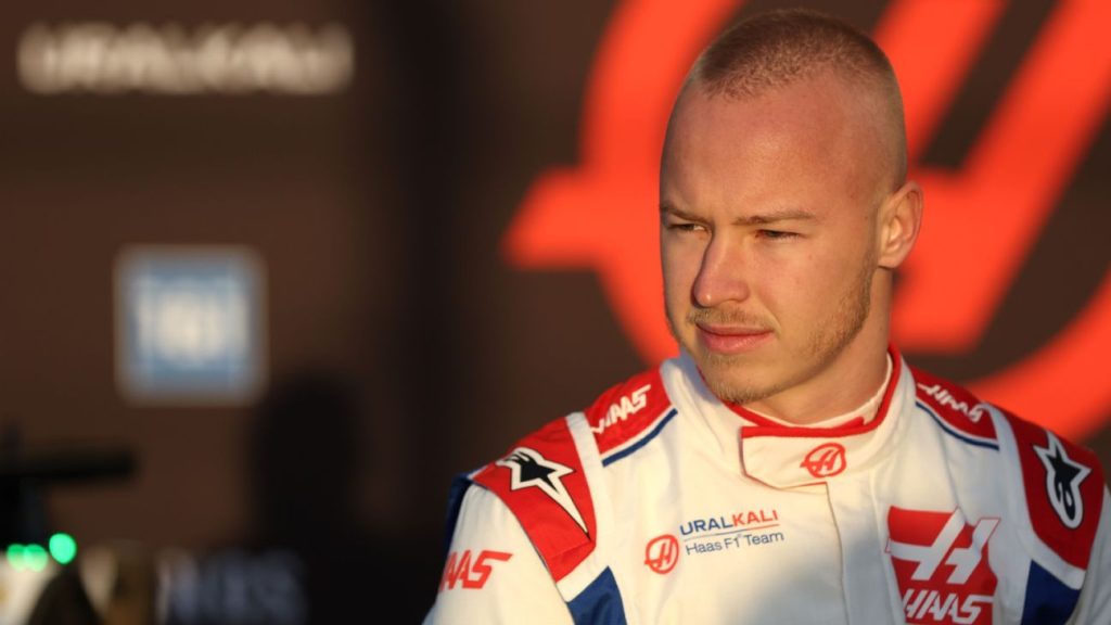 Nikita Mazepin, da Haas, é banido de competir no GP da Inglaterra