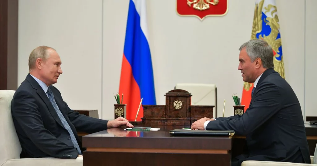 O Kremlin diz que a Rússia deve trabalhar em pagamentos em rublos por petróleo, grãos e minerais