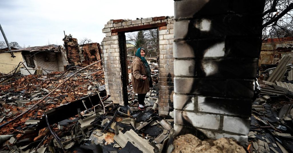 Batalha iminente no leste da Ucrânia, um túmulo foi encontrado em uma cidade perto de Kiev