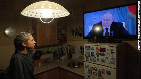 Russos na ignorância sobre o estado real da guerra em meio à cobertura da mídia orwelliana do país