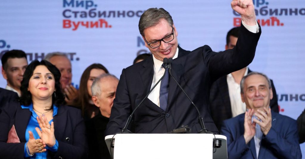 O atual presidente sérvio Vucic está se preparando para ganhar um segundo mandato