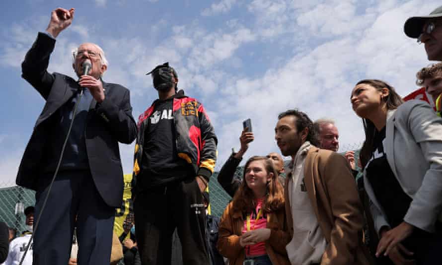 Bernie Sanders no comício em Staten Island.