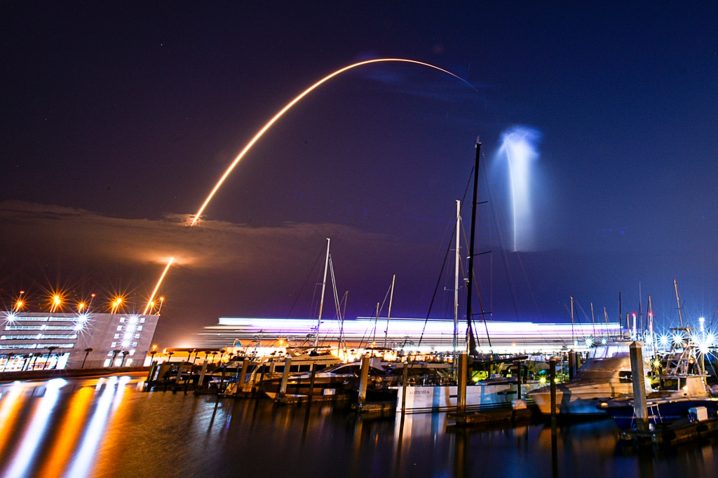 Um SpaceX Falcon 9 do Pad 39A no Kennedy Space Center, na Flórida, na sexta-feira, 6 de maio de 2022.