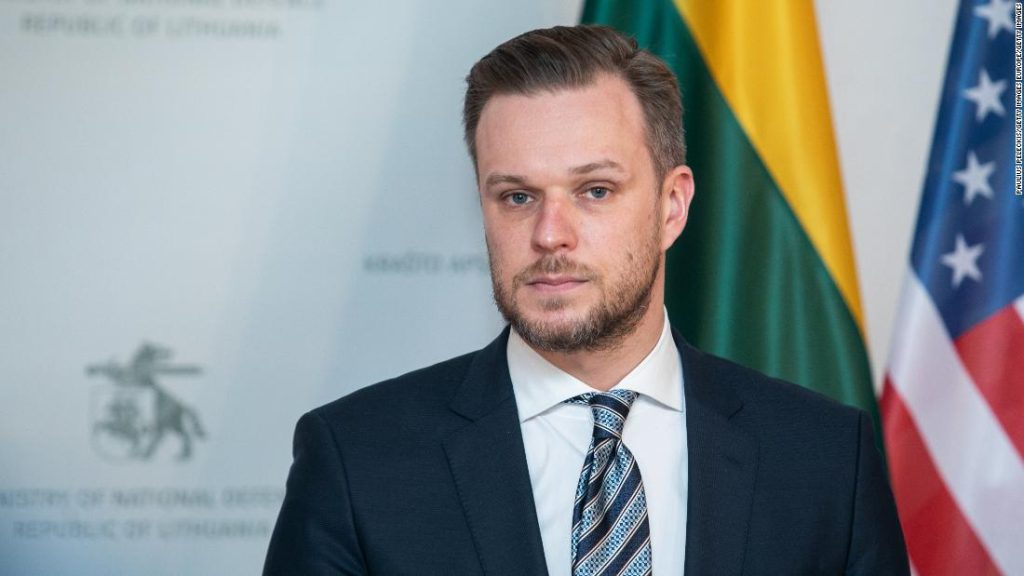 Ministro das Relações Exteriores da Lituânia pede impeachment de Putin e espera que o líder russo se torne mais volátil à medida que as perdas aumentam