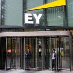 EY está explorando um IPO ou uma venda parcial de um negócio de consultoria global