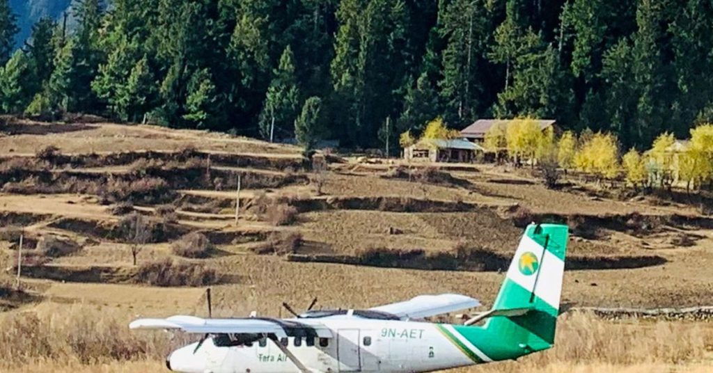 Avião desaparece no Nepal com 22 pessoas a bordo, equipes se dirigem ao local do tiroteio