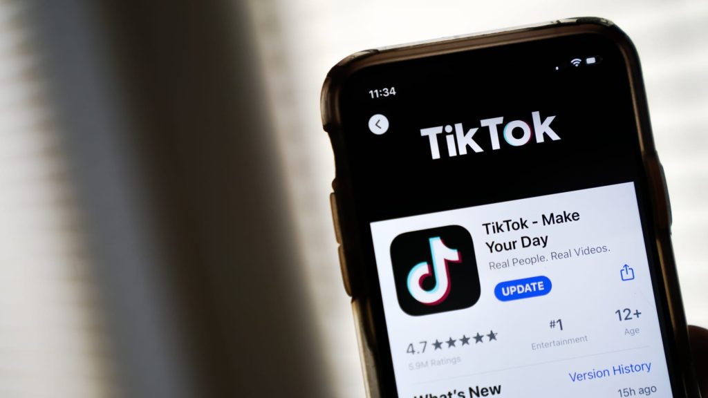 Comissário da FCC diz à Apple e ao Google para remover o TikTok das lojas de aplicativos