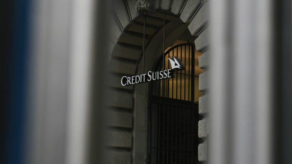 Credit Suisse emite alerta de lucro para o segundo trimestre