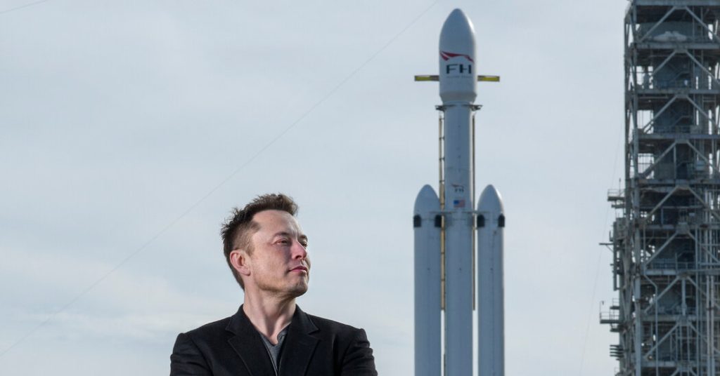 Elon Musk diz aos funcionários da Tesla e da SpaceX que voltem ao escritório 40 horas por semana
