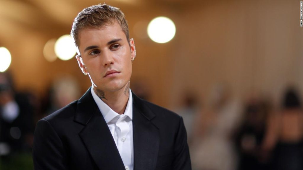 Justin Bieber diz que tem Síndrome de Ramsay Hunt, que paralisou parte de seu rosto