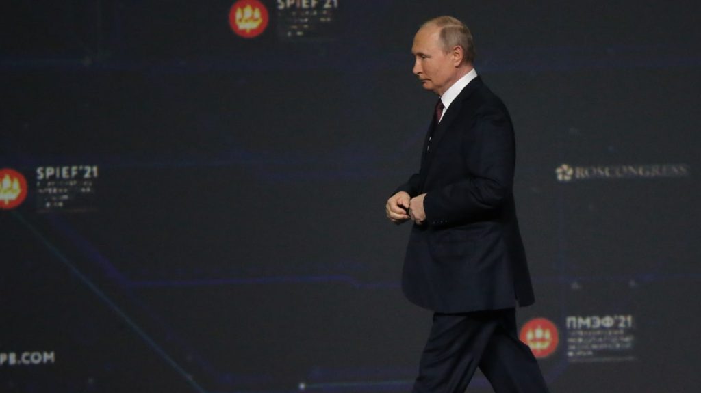 O Fórum Econômico "Russian Davos" de Vladimir Putin em São Petersburgo é de fato uma grande e triste bagunça