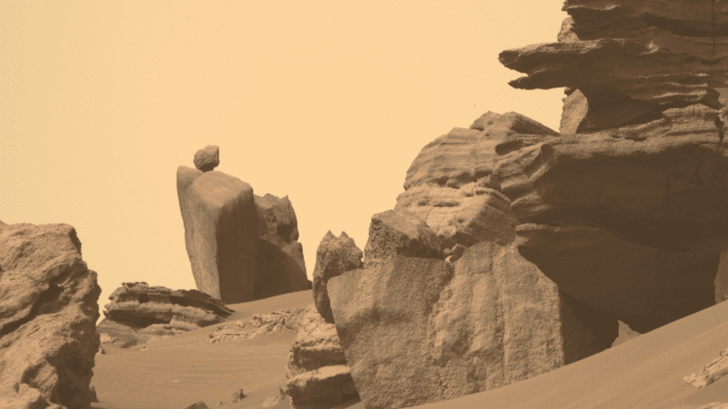 O que é essa estranha rocha equilibrada em Marte?