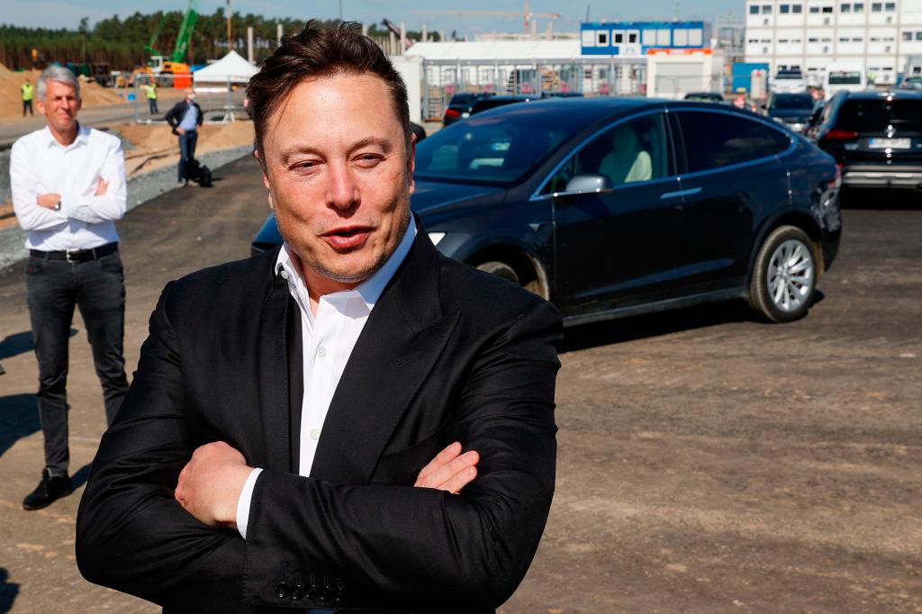 Tesla não é mais a maior vendedora de carros elétricos do mundo