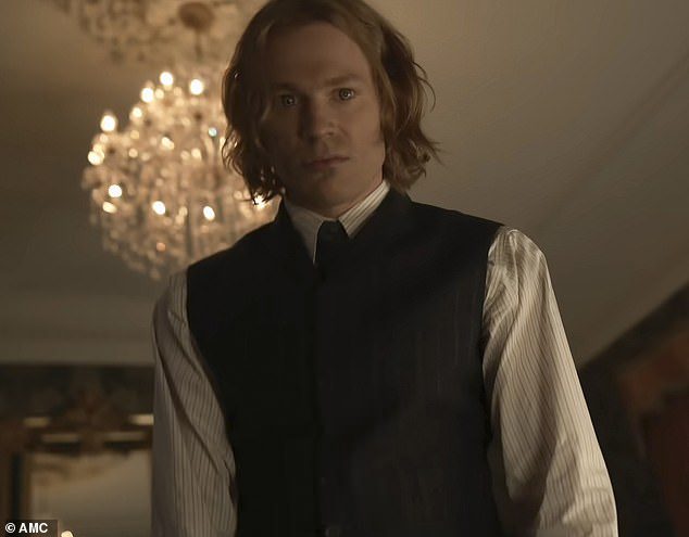 Lestat é visto à espreita perto de Lewis no trailer da série