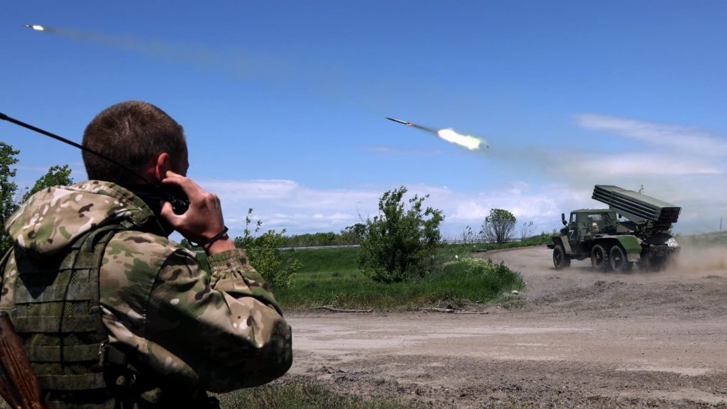 Inteligência britânica diz que Rússia está aproximando mais reservistas da Ucrânia