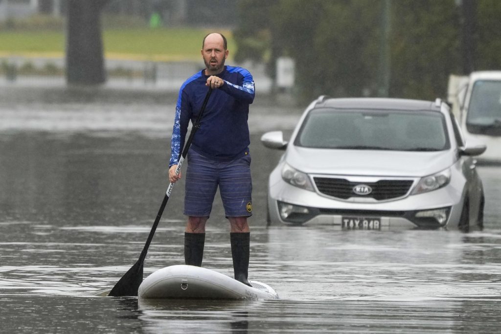 Inundações em Sydney pesam 50.000 na maior cidade da Austrália