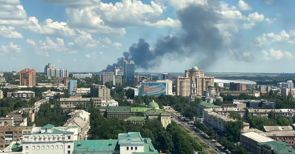 Rússia bombardeia região ucraniana de Donetsk em busca de novos ganhos após captura de Luhansk
