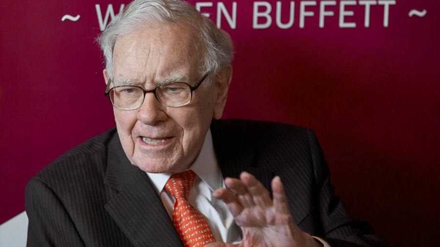 Berkshire de Warren Buffett domina compras de ações e perde US$ 43,8 bilhões