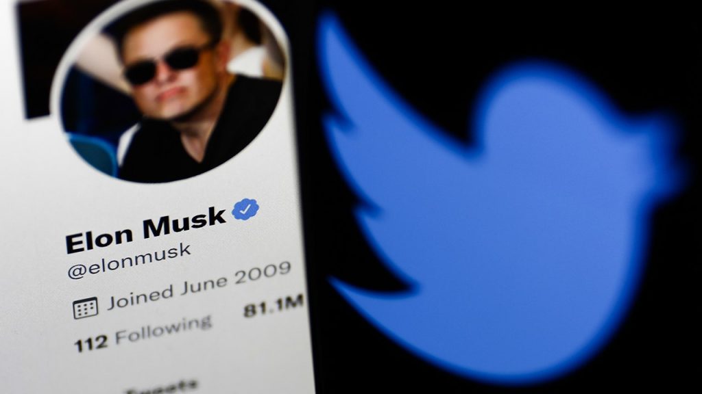 Elon Musk diz que o acordo com o Twitter pode ir adiante assim que os dados do usuário forem confirmados