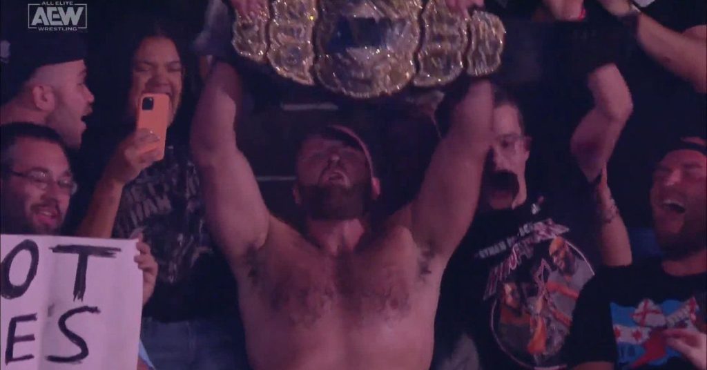 Jon Moxley domina CM Punk para unir o título mundial da AEW