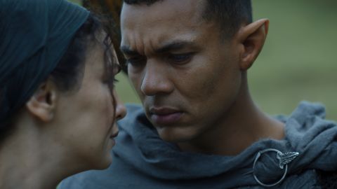O ator latino Ismael Cruz Cordova, que interpreta o guerreiro Arondir, diz que nunca viu pessoas como ele em filmes anteriores ambientados na Terra-média.