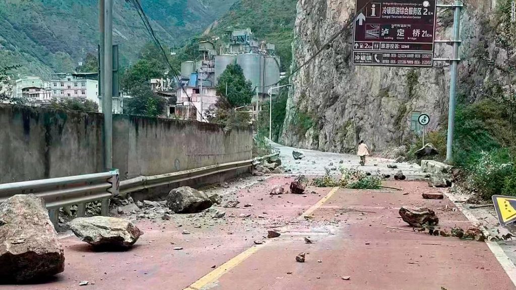 Terremoto na China: Um terremoto de magnitude 6,6 atinge a província de Sichuan, sudoeste da China
