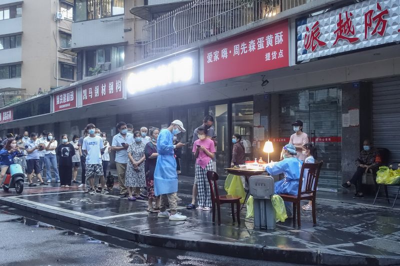 Chengdu, na China, estende o bloqueio COVID novamente