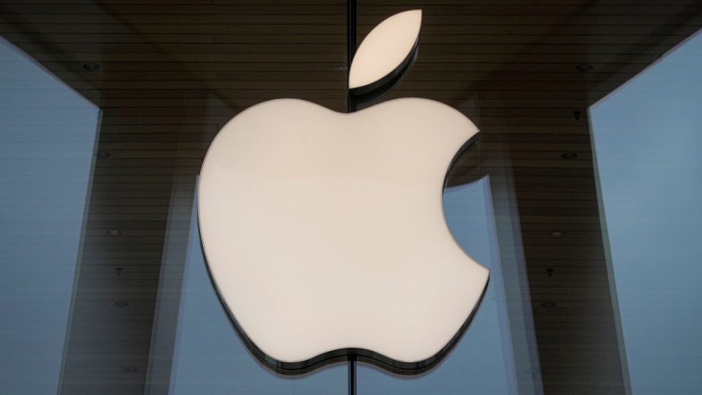 Vice-presidente de compras da Apple sai após comentário incolor em vídeo viral do TikTok