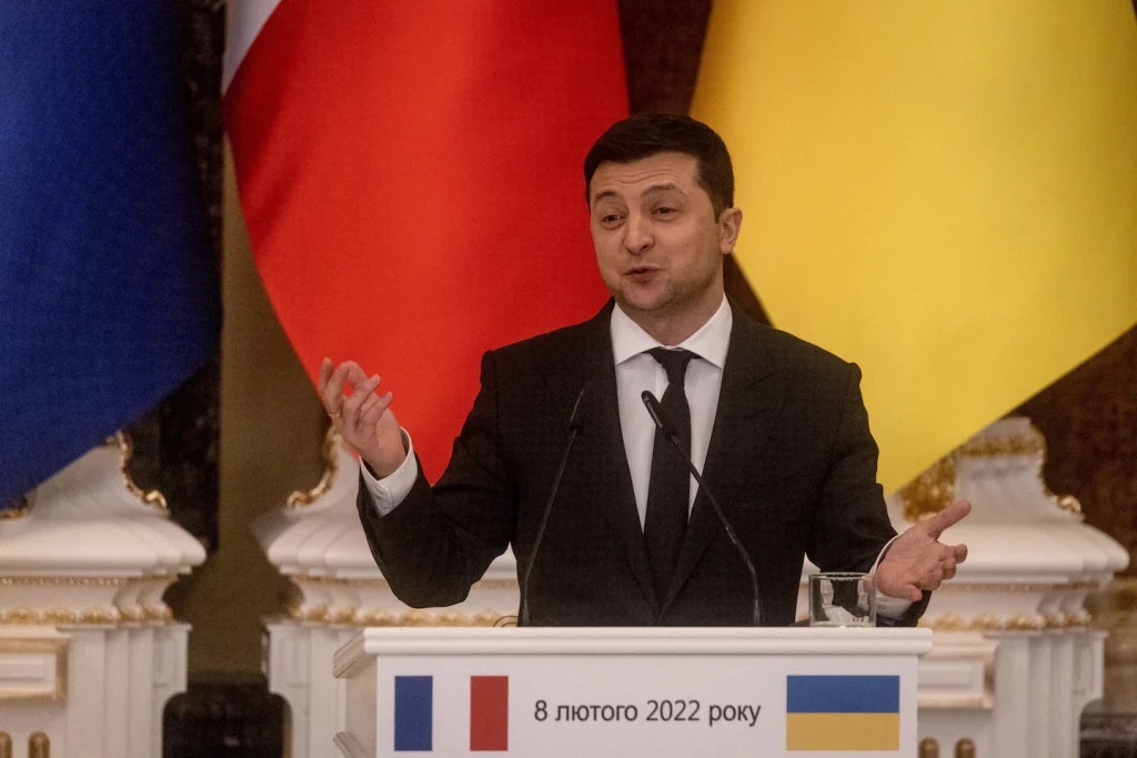 Zelensky empurra pedido “acelerado” para adesão da Ucrânia à OTAN