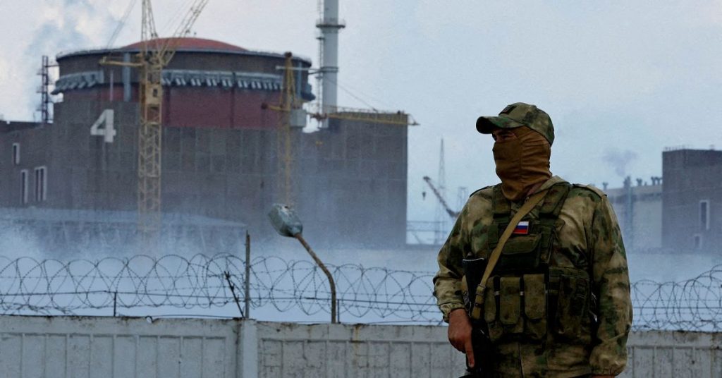 A Energoatom disse que uma patrulha russa prendeu o chefe da usina nuclear de Zaporizhia, na Ucrânia.