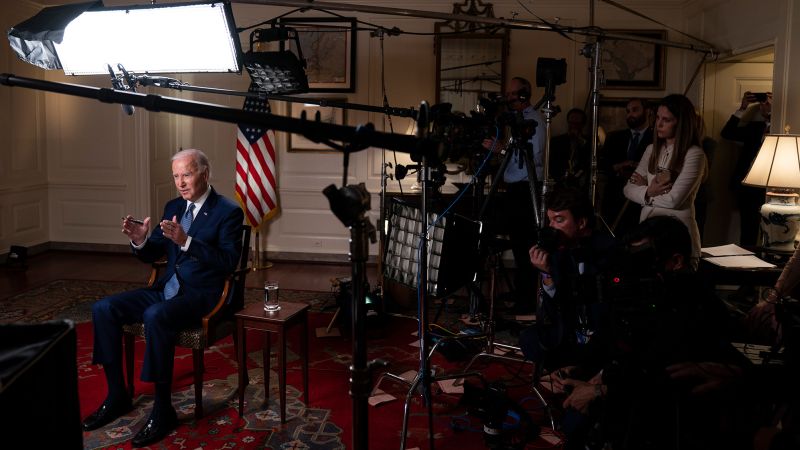 Biden diz que Putin 'completamente mal calculado' ao invadir a Ucrânia, mas ele é um 'jogador racional'
