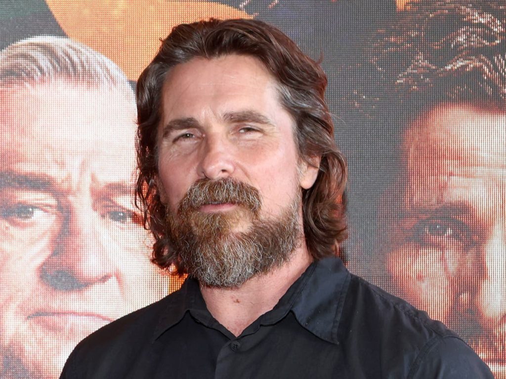 Christian Bale diz que filmes de tela verde como Thor são "monótonos" nas filmagens