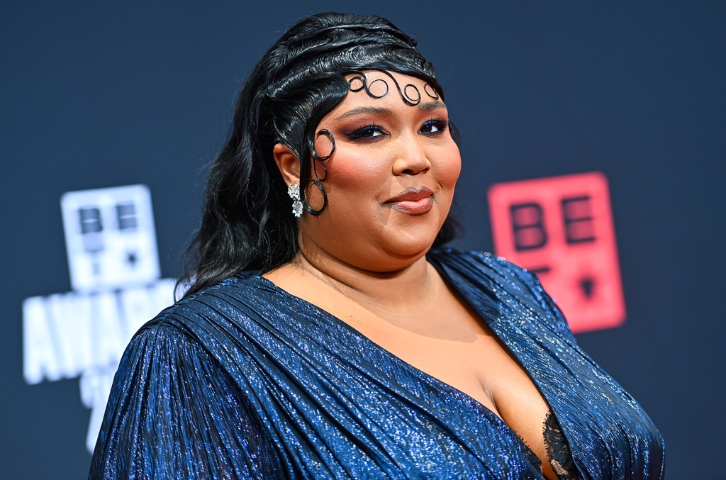 Lizzo aparentemente responde aos comentários de Kanye West sobre seu peso – Billboard