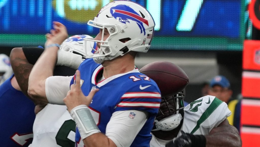 Não há notícias de Josh Allen lesionado no cotovelo, no momento