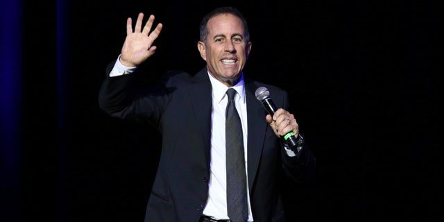 Seinfeld disse na época "A comédia é bem feita." ele pensou que "Um tema que convida à conversa."