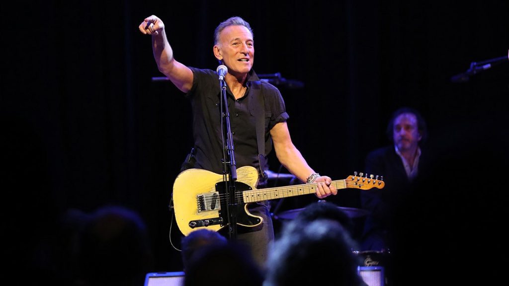 Bruce Springsteen fala sobre a reação dos preços exorbitantes dos ingressos em meio ao fiasco da Taylor Swift Ticketmaster
