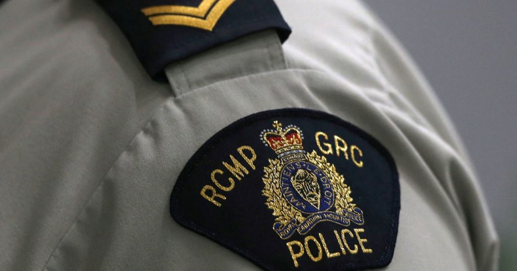 A polícia diz que um trabalhador da maior produtora de eletricidade do Canadá foi acusado de espionar para a China