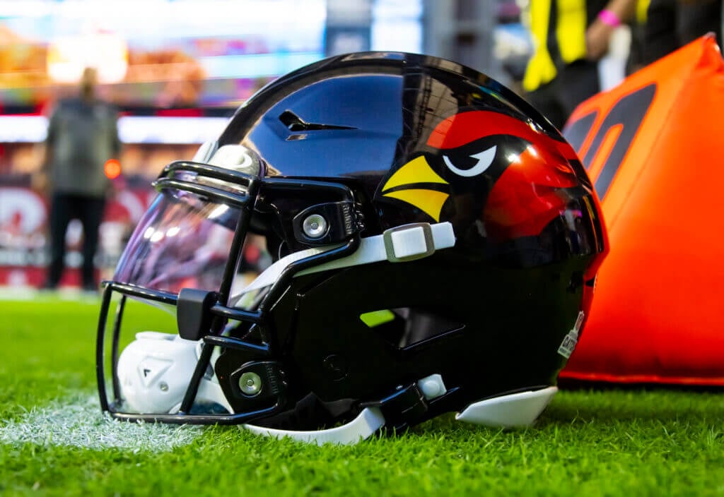 Cardinals demitem o técnico do OL, Sean Kugler, após incidente na Cidade do México: Fonte