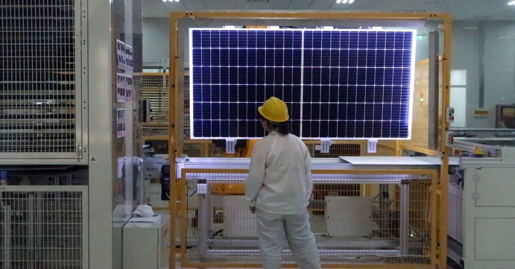 EXCLUSIVO: EUA proíbem mais de 1.000 remessas de energia solar devido a preocupações com trabalho escravo na China