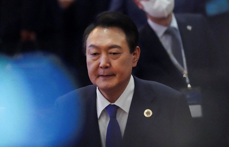 Presidente da Coreia do Sul alerta para repressão à medida que a greve dos caminhoneiros entra em seu segundo dia