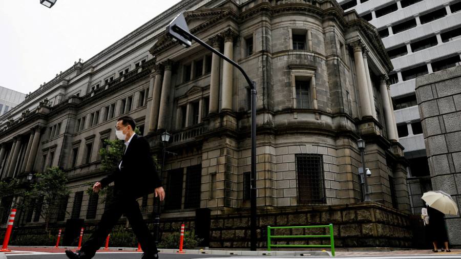 O Banco do Japão atordoa os mercados ao mudar sua política de controle de rendimentos