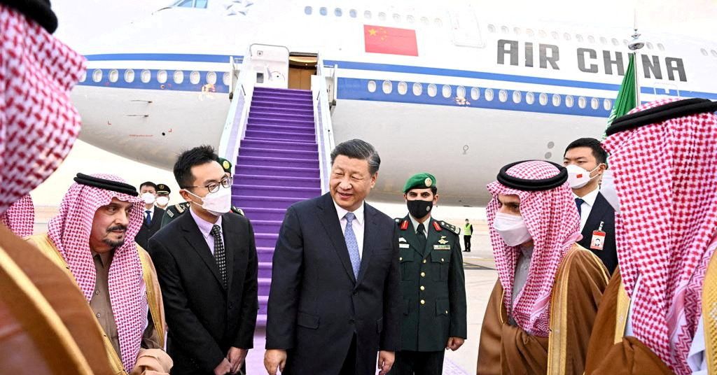 O presidente chinês está em uma visita 'época' à Arábia Saudita, enquanto Riad se ressente da censura americana